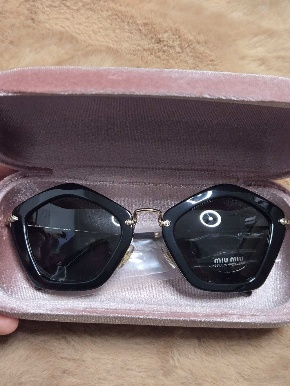 Miu Miu Cat Eye SMU 060 Sunglass